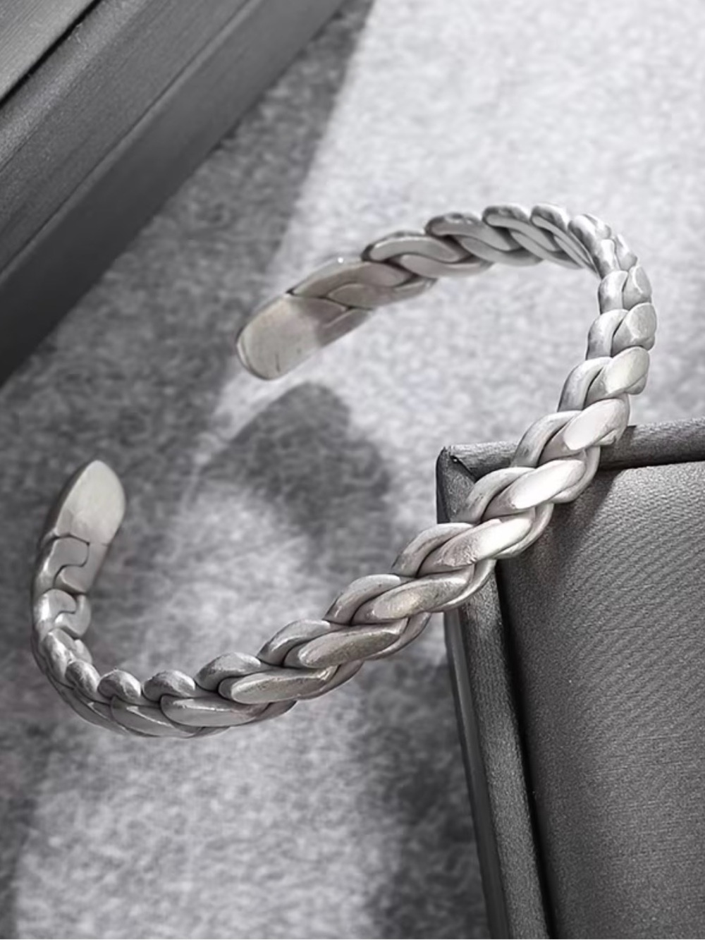 NWT Men’s Stainless Steel Braided Cuff Bracelet Silver Chevron Open Bangle
